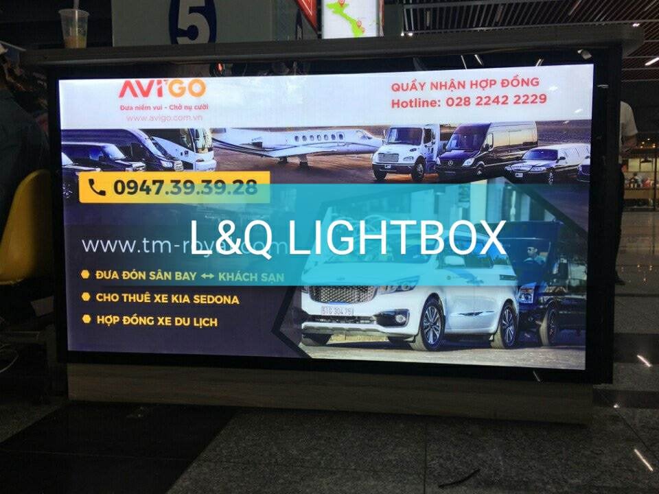 hộp đèn quảng cáo xe dịch vụ avigo