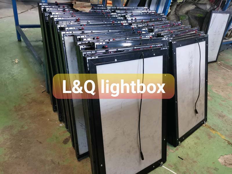 hộp đèn lightbox tranh điện gửi khách hàng tết 2021 5