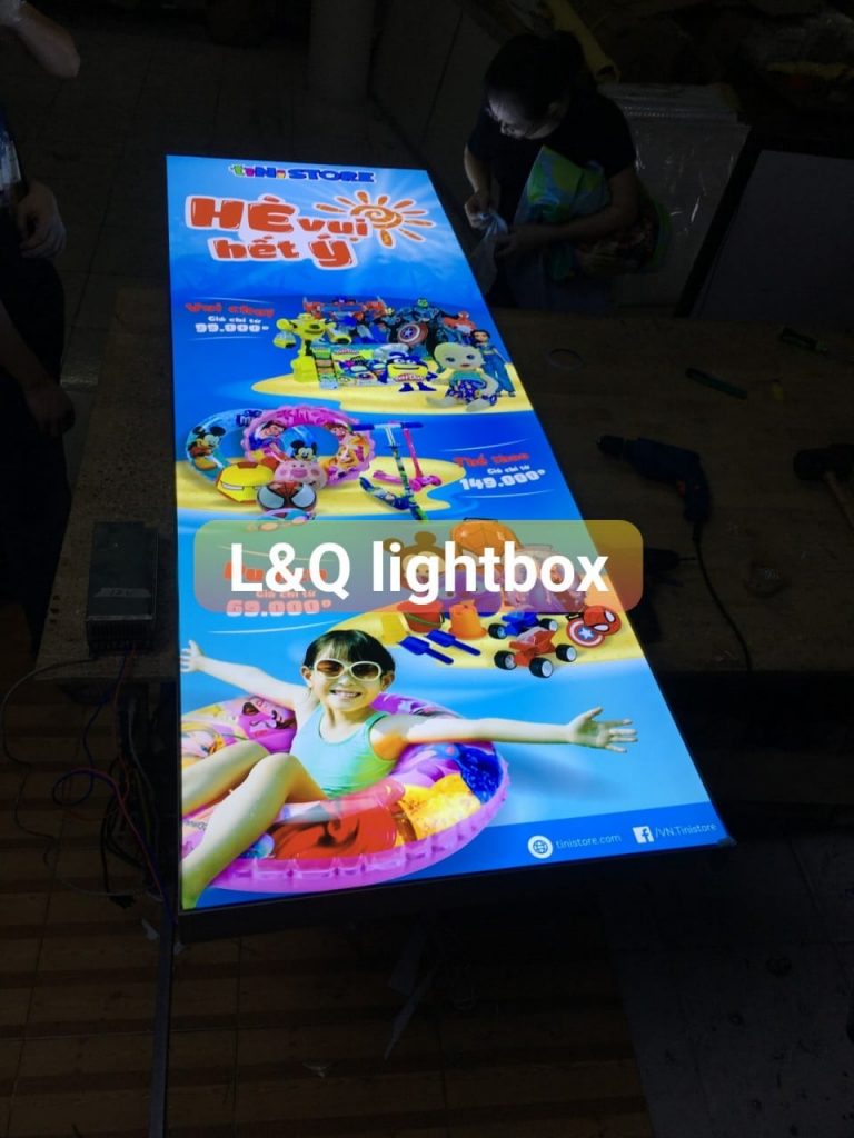 hộp đèn lightbox quảng cáo khu vui chơi giải trí giành cho trẻ em